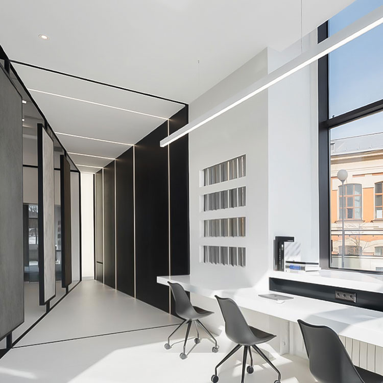 Cén fáth a bhfuil gnéithe muirir gan sreang ag lampaí deisce nua -aimseartha